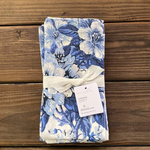 Pottery Barn Garden Floral Cotton/Linen Zelda Print Napkins - Set of 4 - Picture 3 of 12